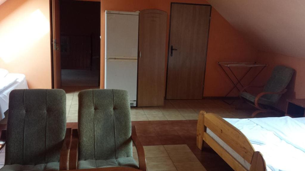 Comfort Triple Room with Shower room - Image 2