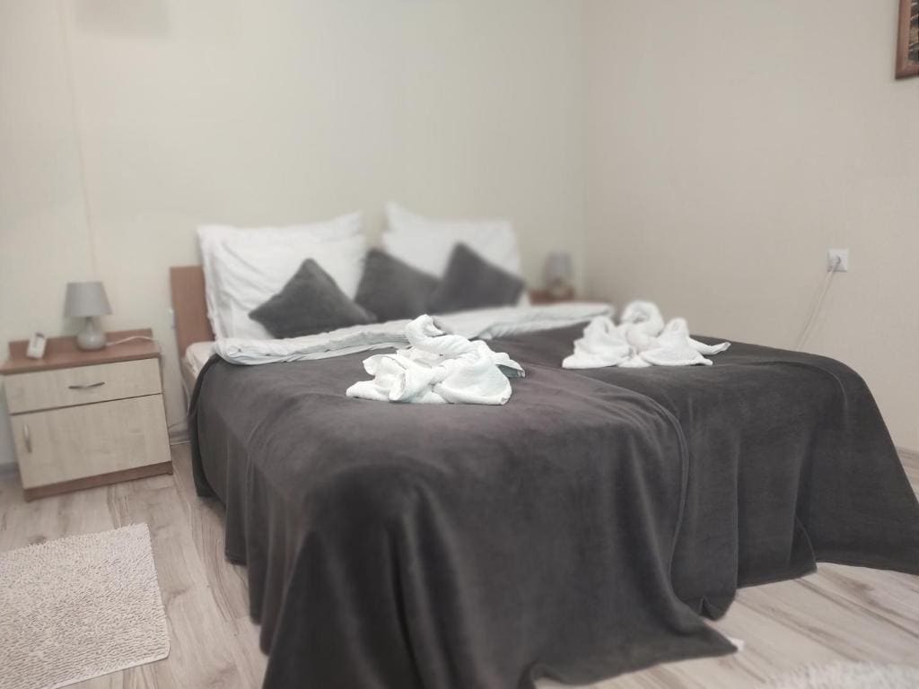 Family Room room - Image 2