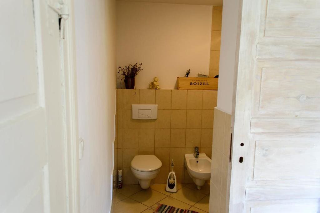 Double Room with Private Bathroom room - Image 1