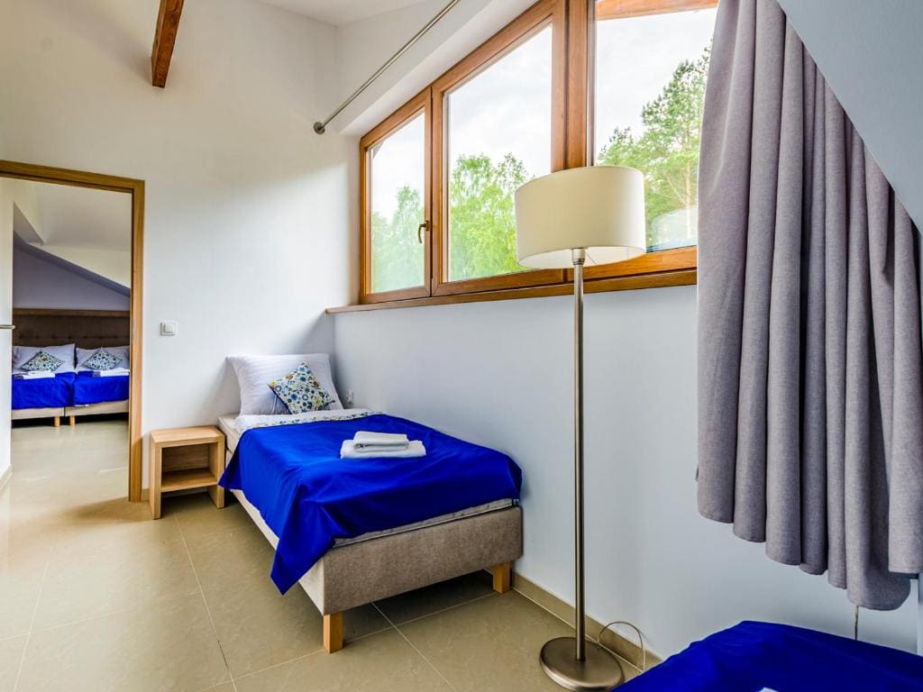 Family Room room - Image 2