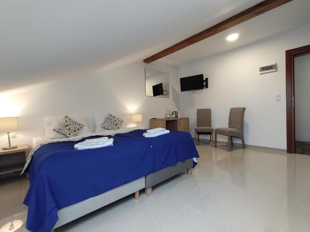 Large Double Room room - Image 1