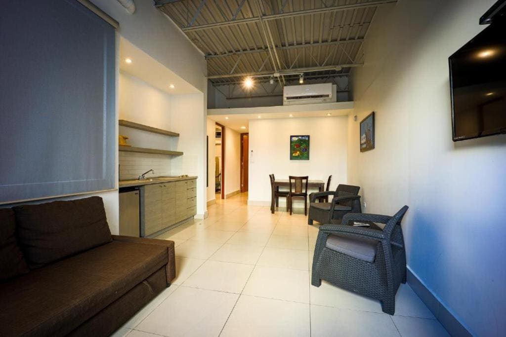 Apartment (one room) room - Image 2