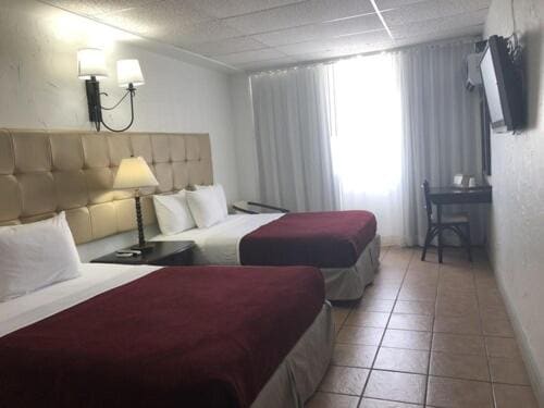 Standard Room, Two Queen Beds room - Image 1