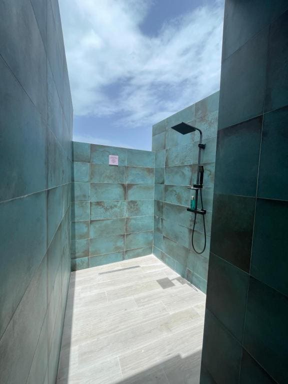 Double Room with Private External Bathroom room - Image 1