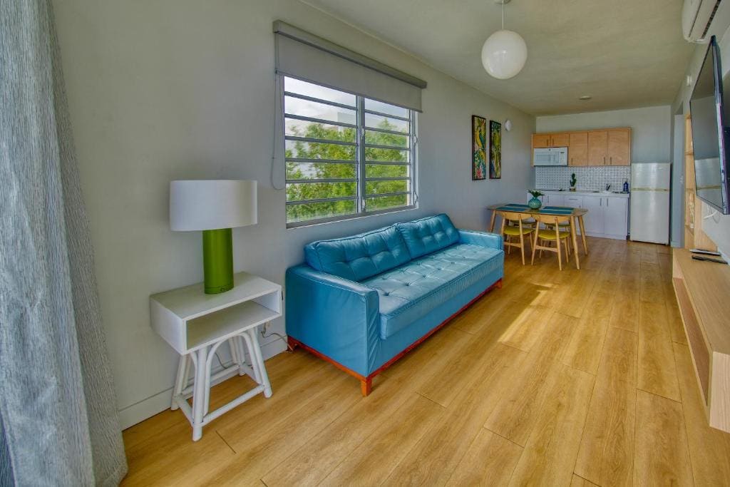 Beach Apartment room - Image 1