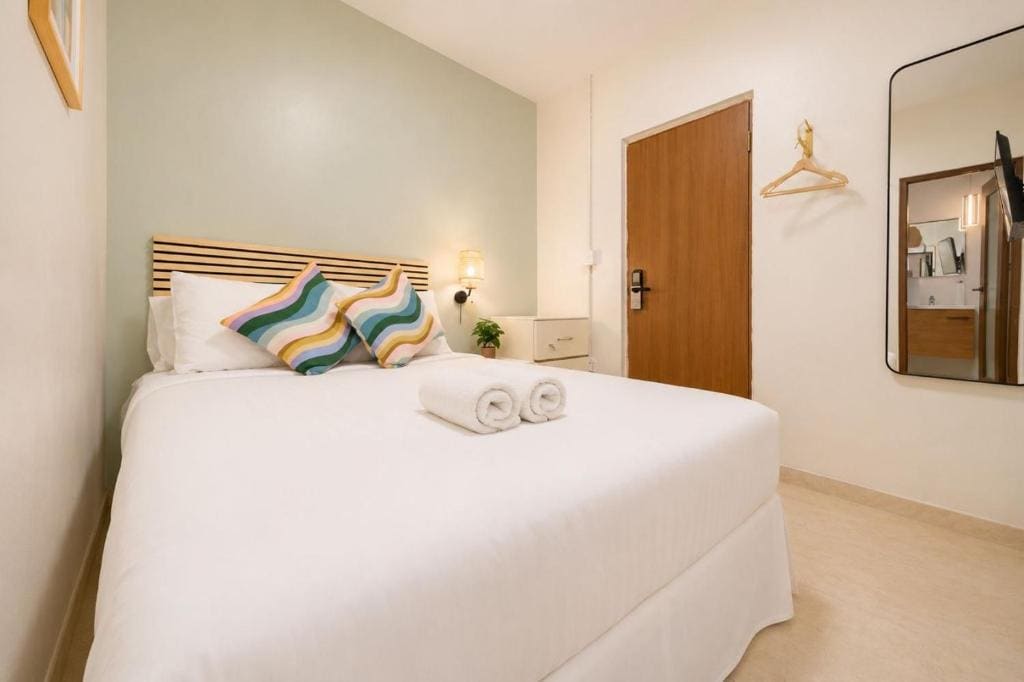 Hotel room - Image 3