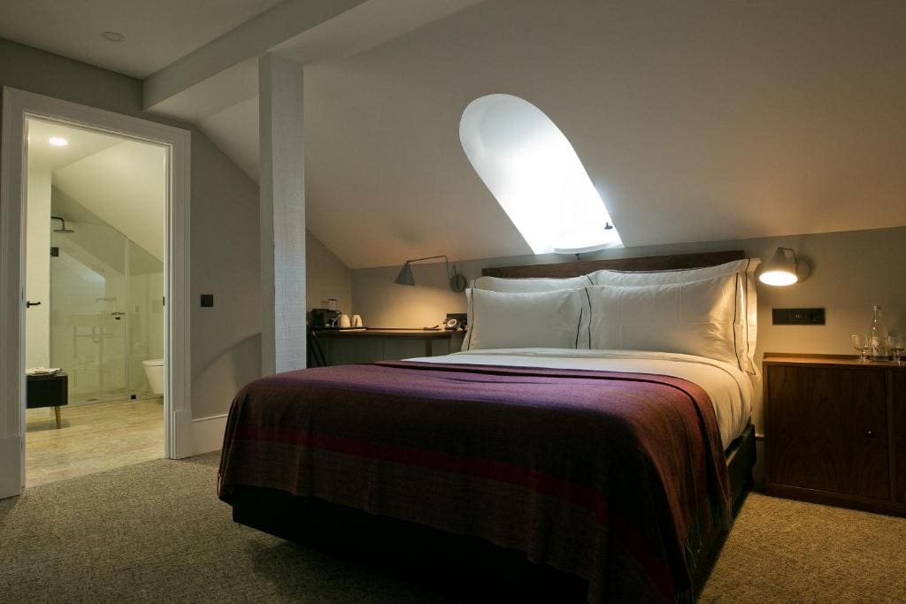 Attic Double Room room - Image 2