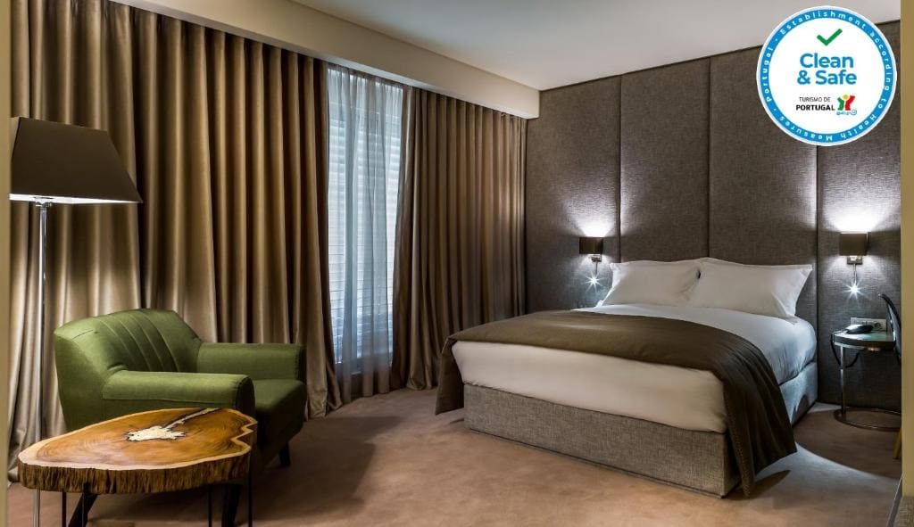 Superior Double or Twin Room room - Image 1