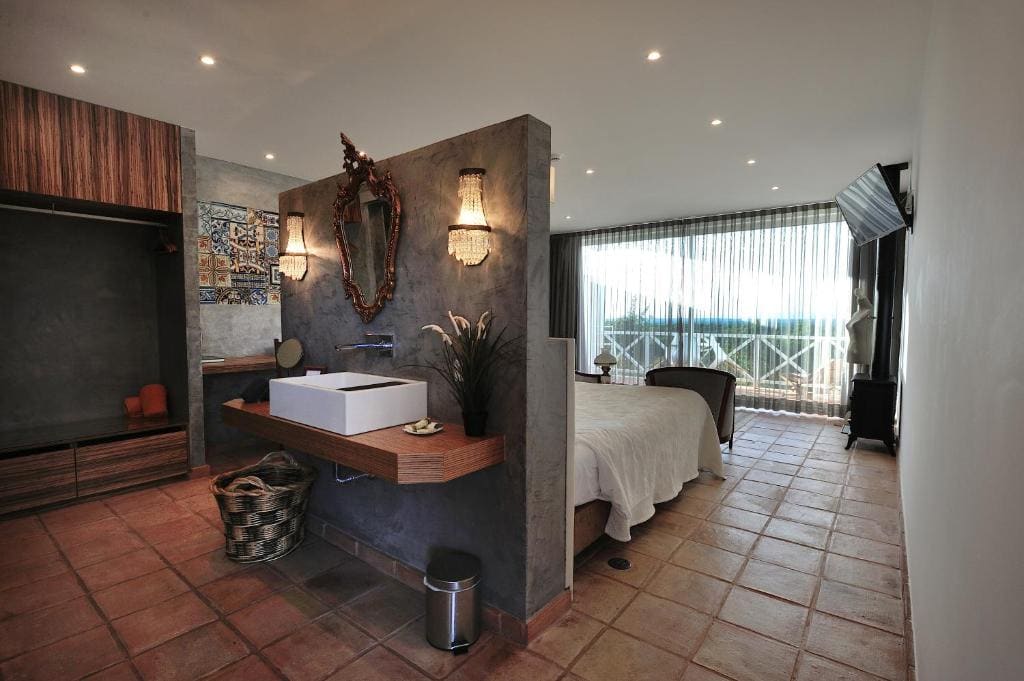 Suite with Balcony room - Image 1
