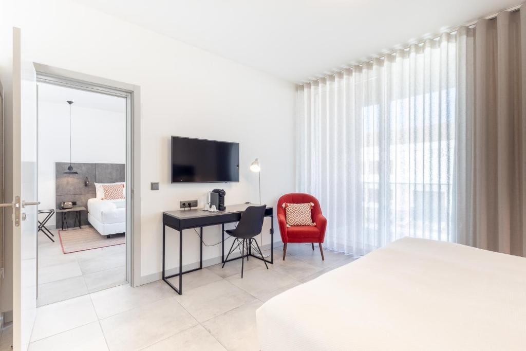 Deluxe Double or Twin Room room - Image 1