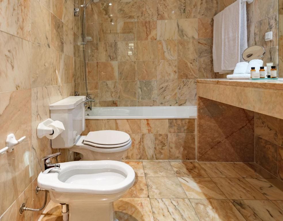 Charming Double Room with Terrace room - Image 3