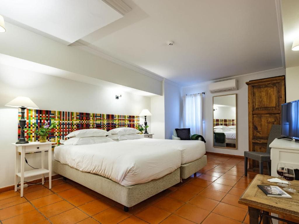 Double or Twin Room with Easter Package room - Image 2