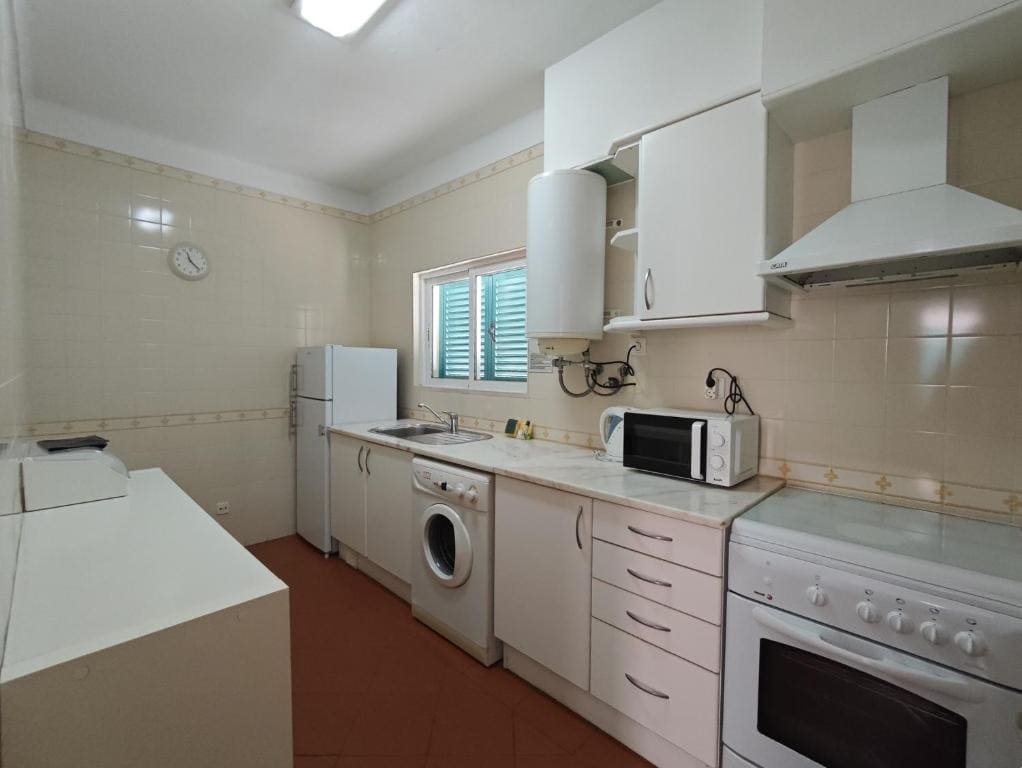 One-Bedroom Apartment room - Image 2