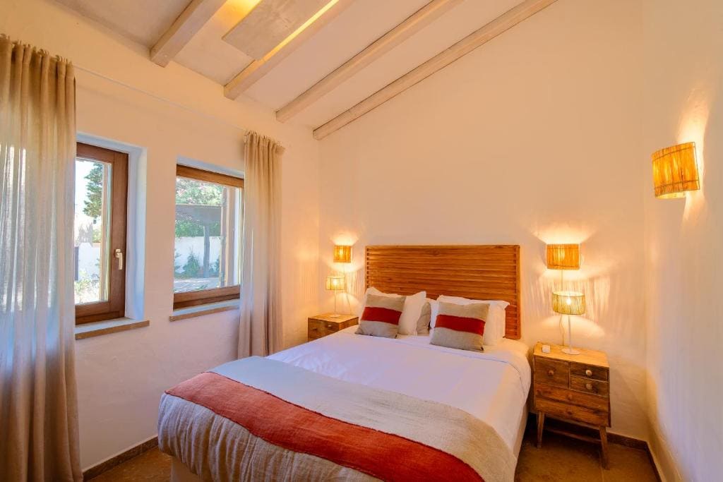 Three-Bedroom Villa with Sea View room - Image 1