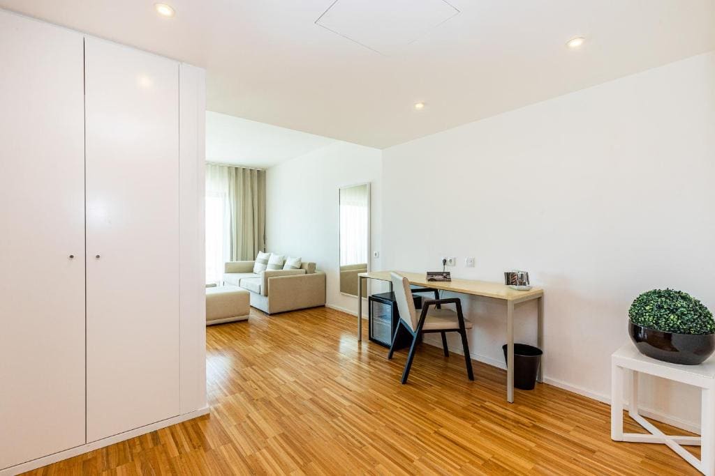 Suite room - Image 2