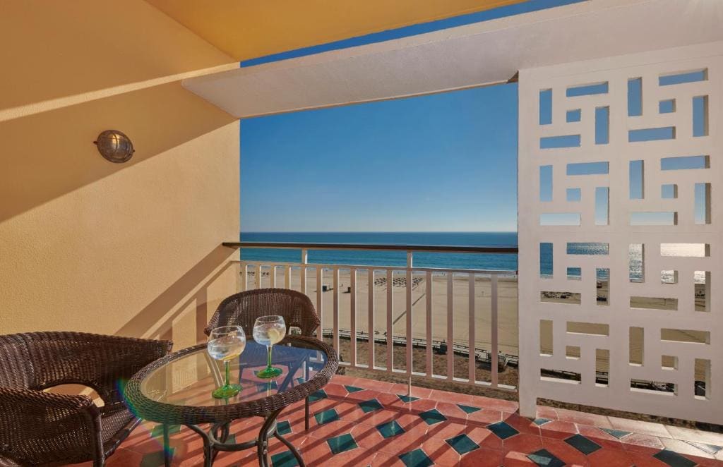 Suite with Balcony and Sea View room - Image 1