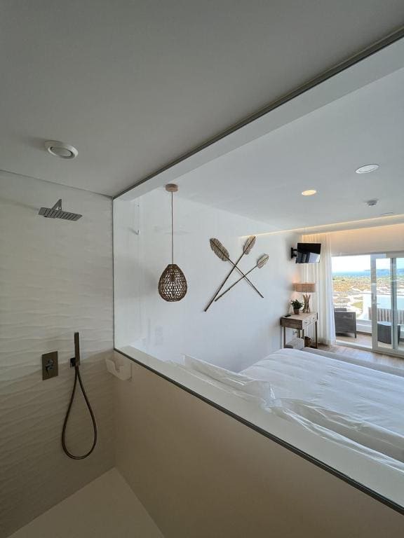 Deluxe Double Room with Balcony and Sea View room - Image 1