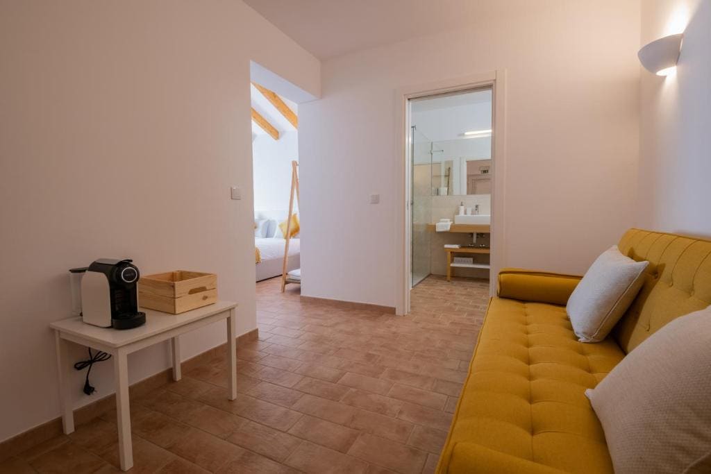 Deluxe Double Room (2 Adults + 1 Child) room - Image 2