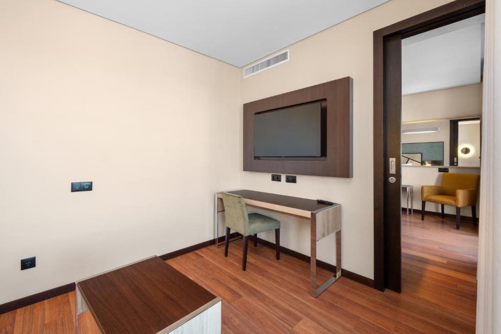 Family Room (2 Adults + 2 Children) room - Image 3