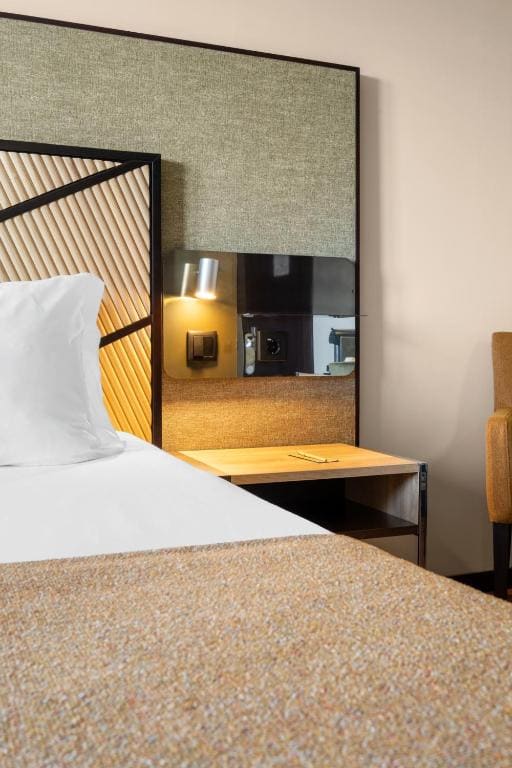 Double Room with Balcony room - Image 3