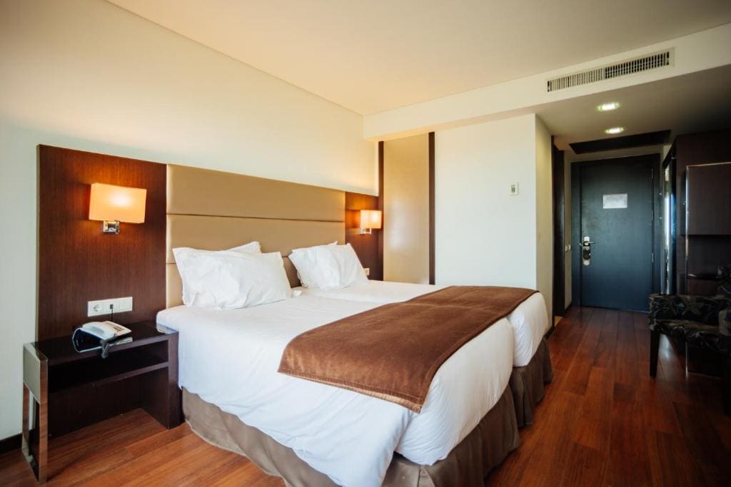 Twin Room with Balcony room - Image 1
