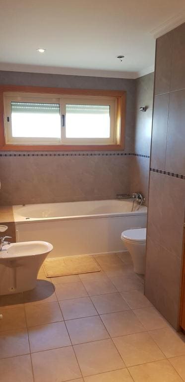 Triple Room with Private Bathroom room - Image 3