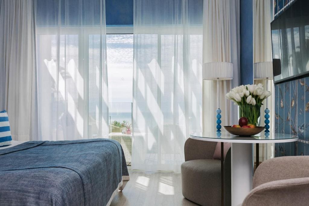 Deluxe Double Room with Sea View room - Image 2
