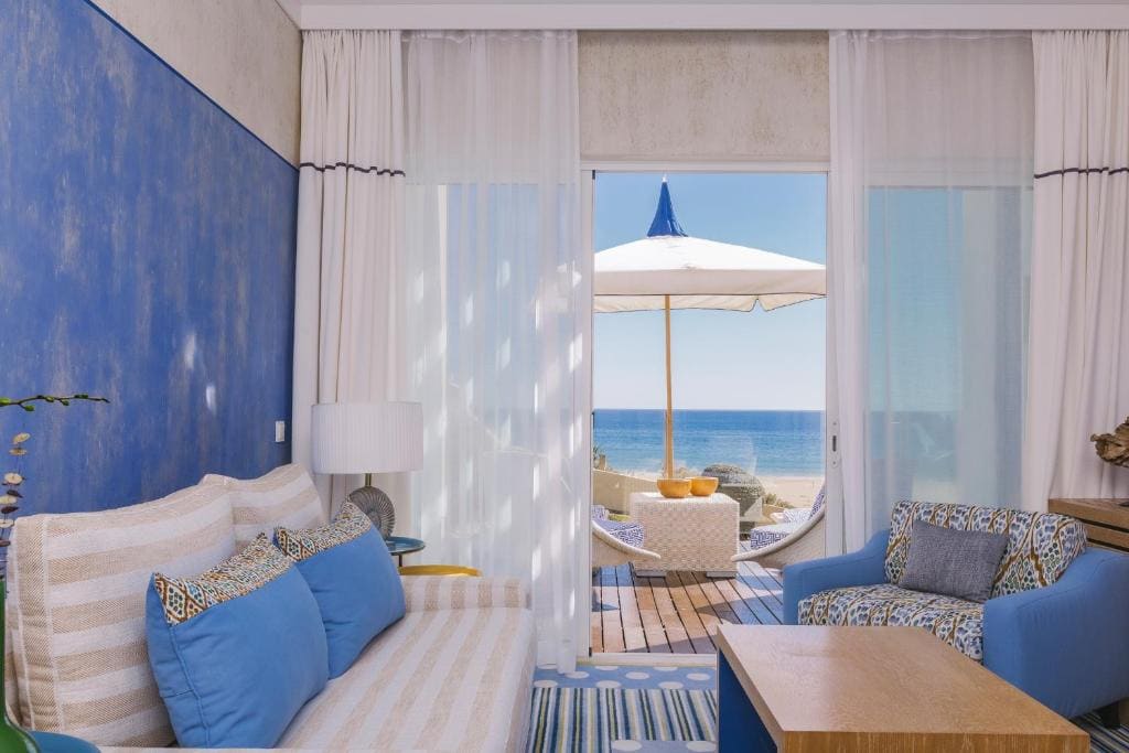 Suite with Balcony and Sea View room - Image 3