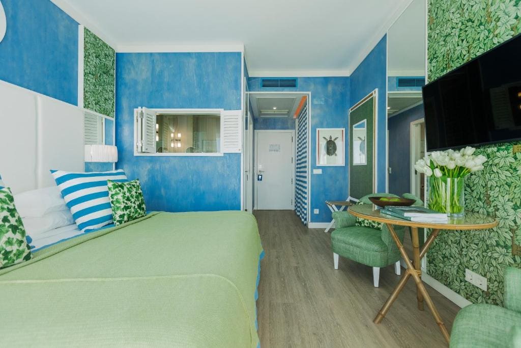 Superior Double Room with Side Sea View room - Image 2