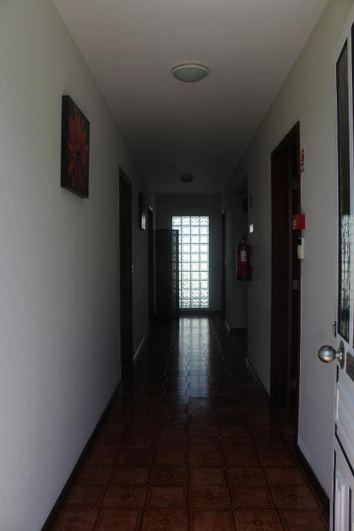 Seven-Bedroom House room - Image 2