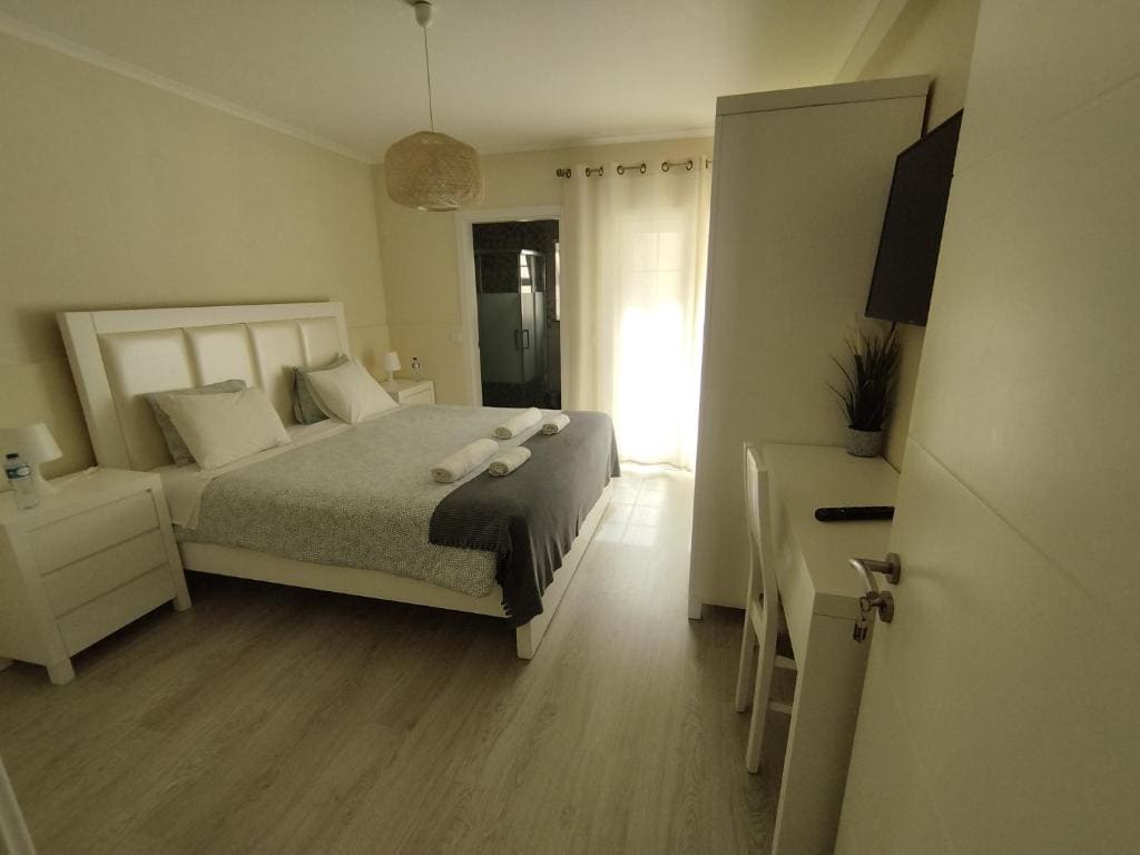 Double Room with Private Bathroom room - Image 1