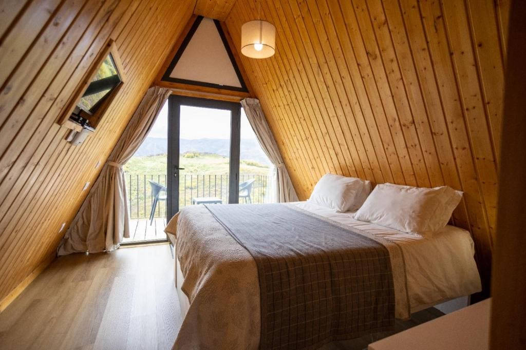 Bungalow room - Image 1
