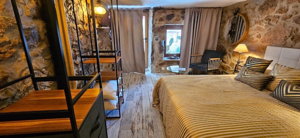 Double Room with Patio room - Image 3