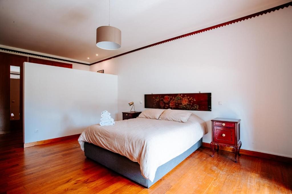 Four-Bedroom House room - Image 2
