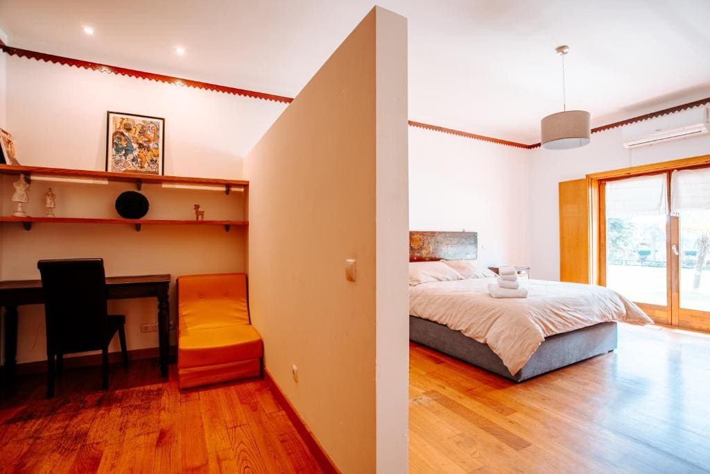 Four-Bedroom House room - Image 1