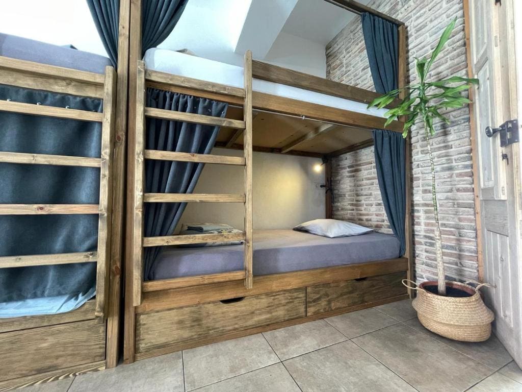 Bed in 8-Bed Mixed Dormitory Room room - Image 1
