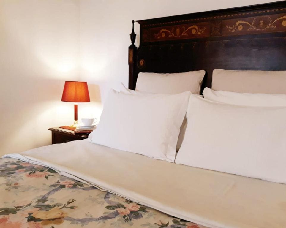 Double Room with Mountain View room - Image 2