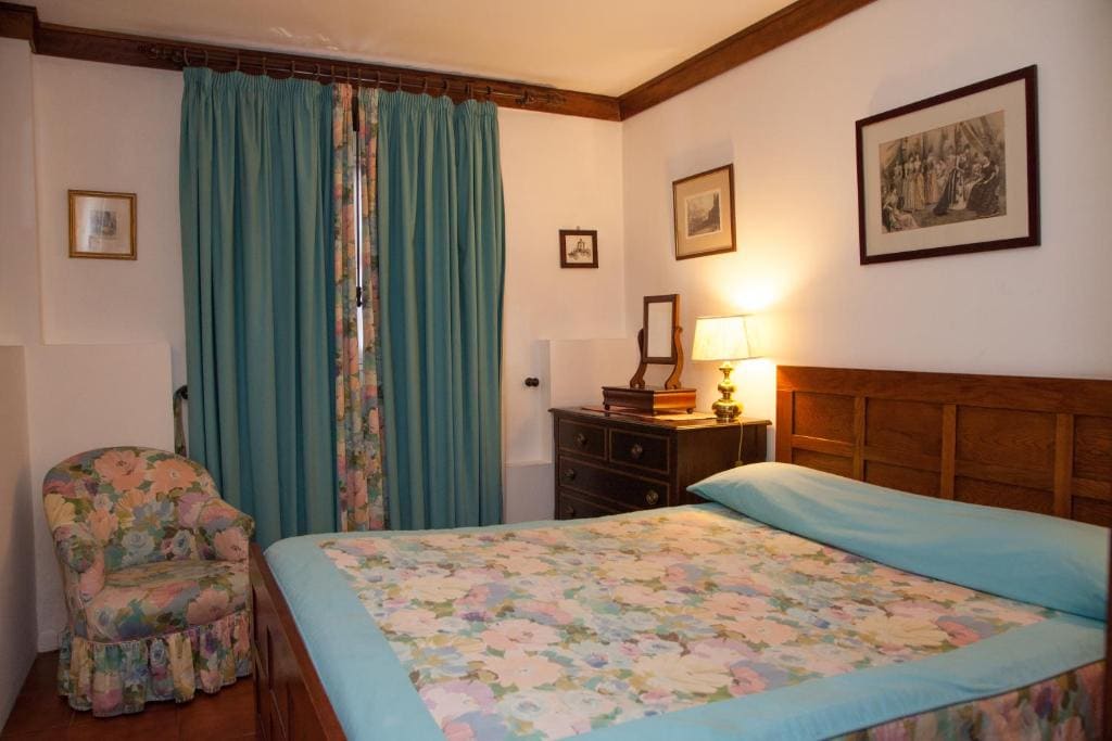 Budget Double Room room - Image 2