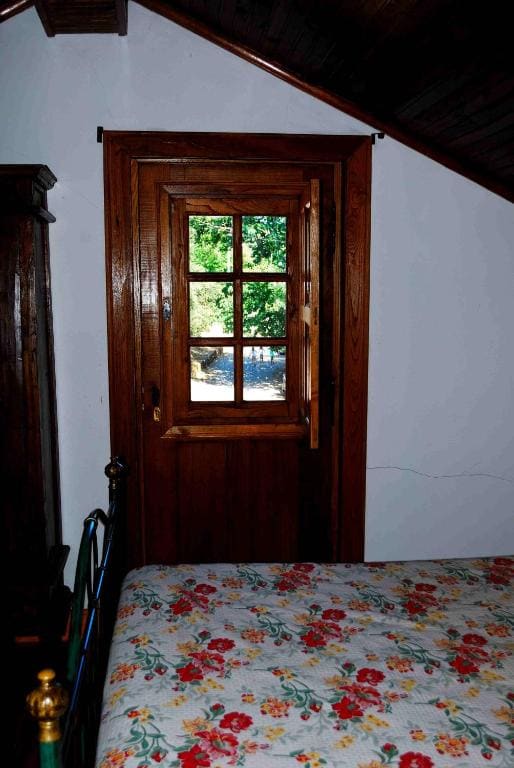Double Room with Private Bathroom room - Image 3