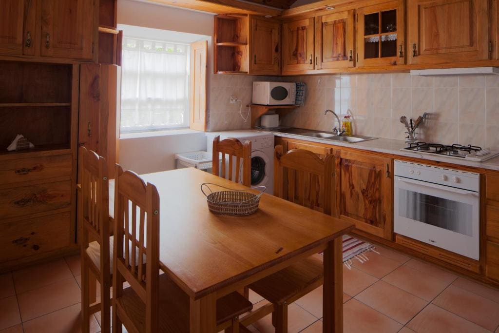 One-Bedroom House room - Image 1