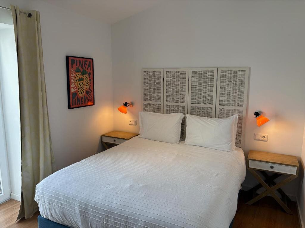 Queen Suite with Pool View room - Image 1