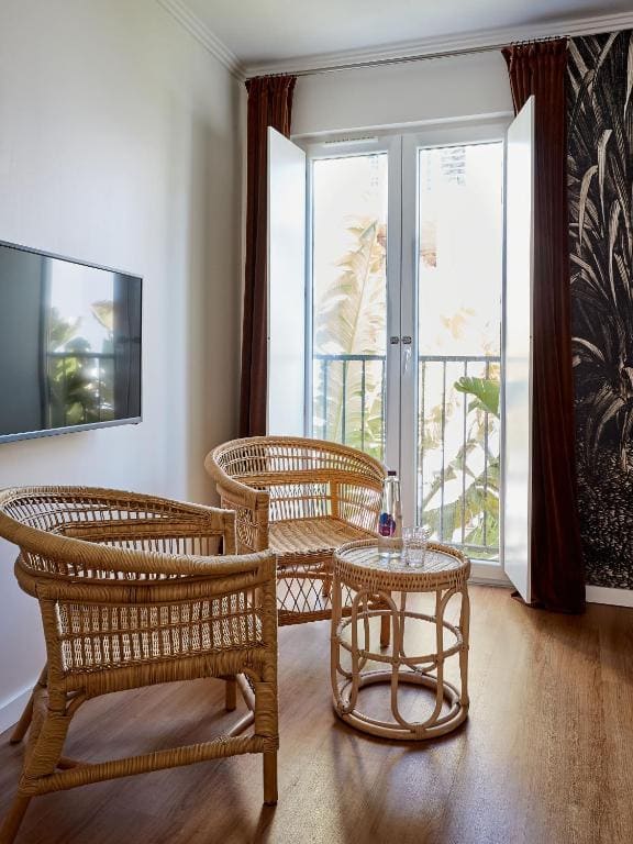 King Room with Pool View room - Image 2