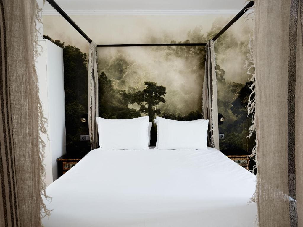 Superior Queen Room room - Image 3