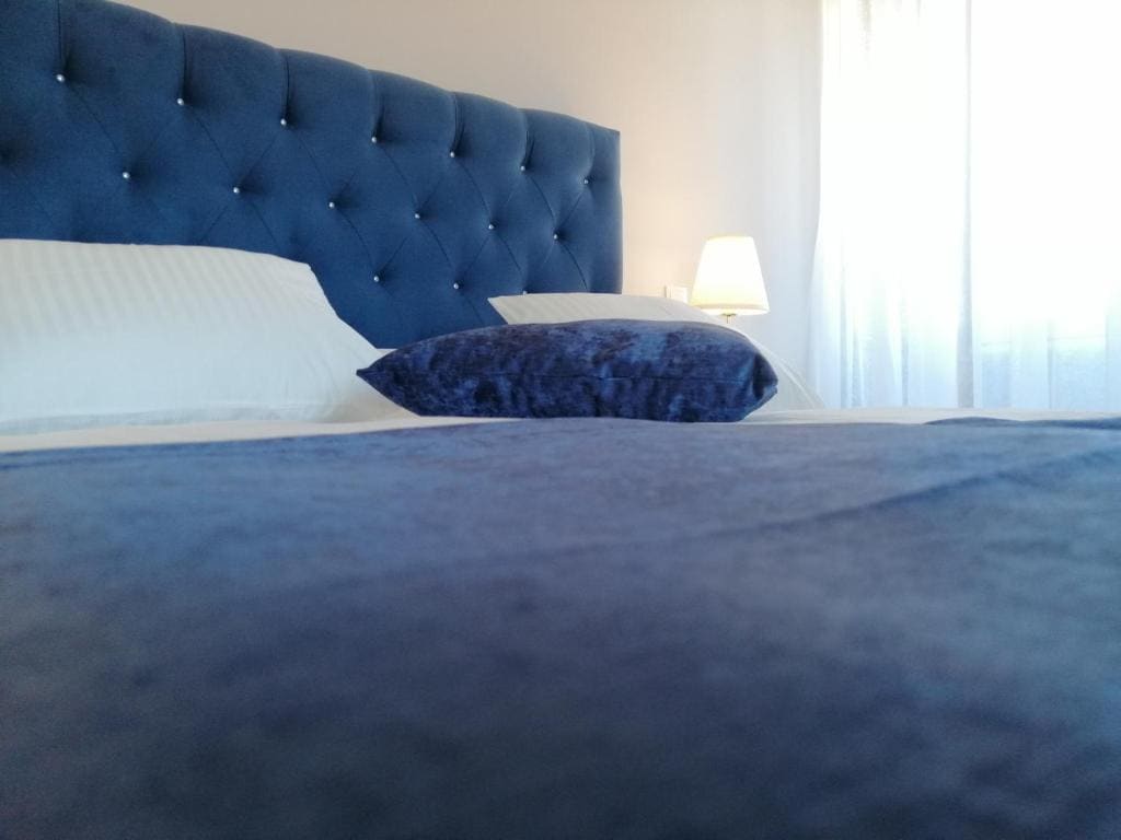 Queen Room with Garden View room - Image 2