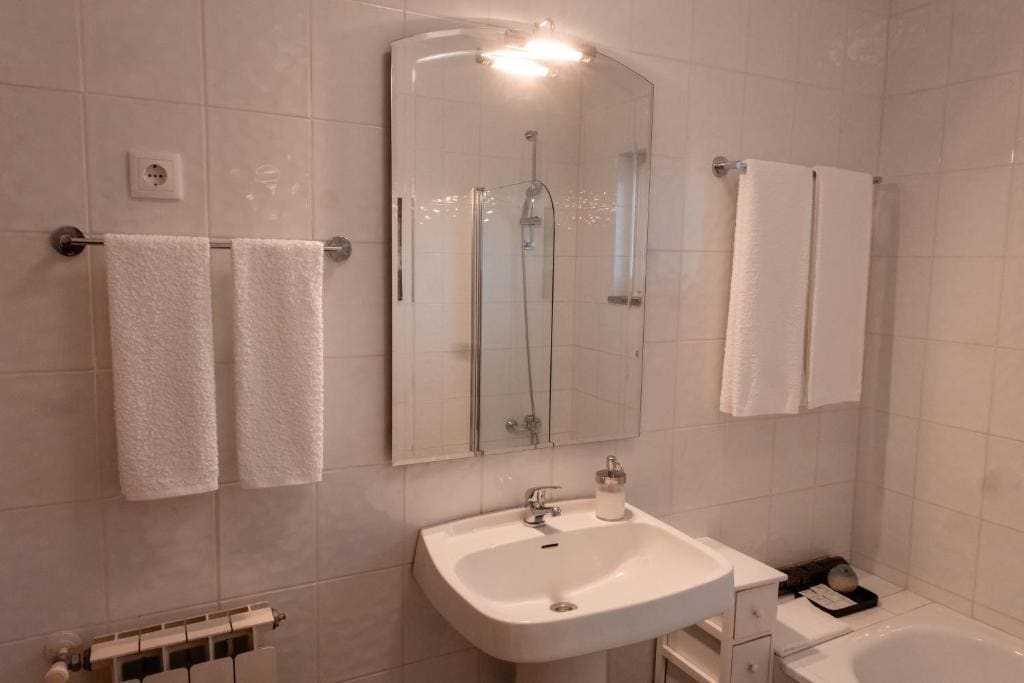 Double or Twin Room room - Image 2