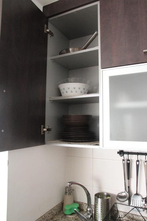 One-Bedroom House room - Image 2