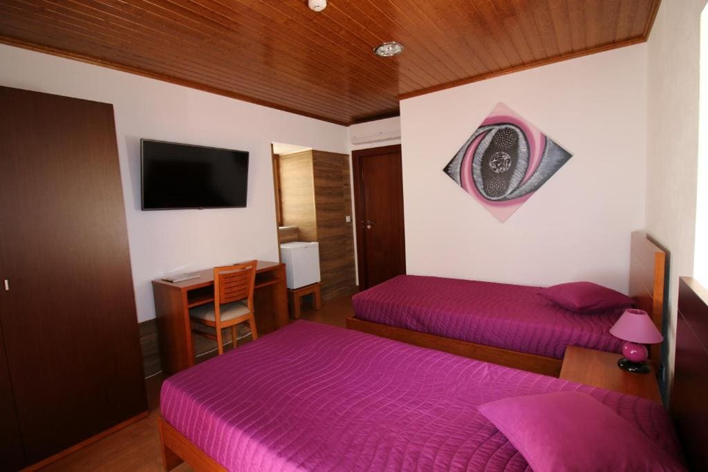 Standard Twin Room room - Image 2