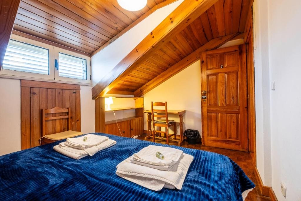 Deluxe Suite room - Image 3