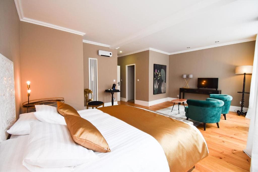 Suite with Balcony room - Image 1