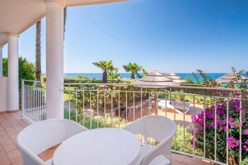 One-Bedroom Apartment with Garden View room - Image 3